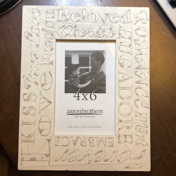 ❤️Rustic White Wood 4x6 ❤️ Love Themed Frame - Picture 6 of 6